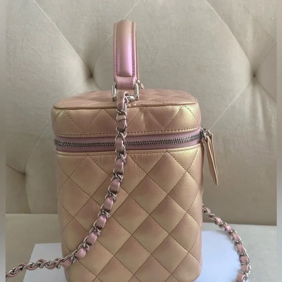 💗✨ CHANEL Iridescent Pink Vanity Top Handle-Crossbody in New/Pristine, Full Set - Picture 4 of 13